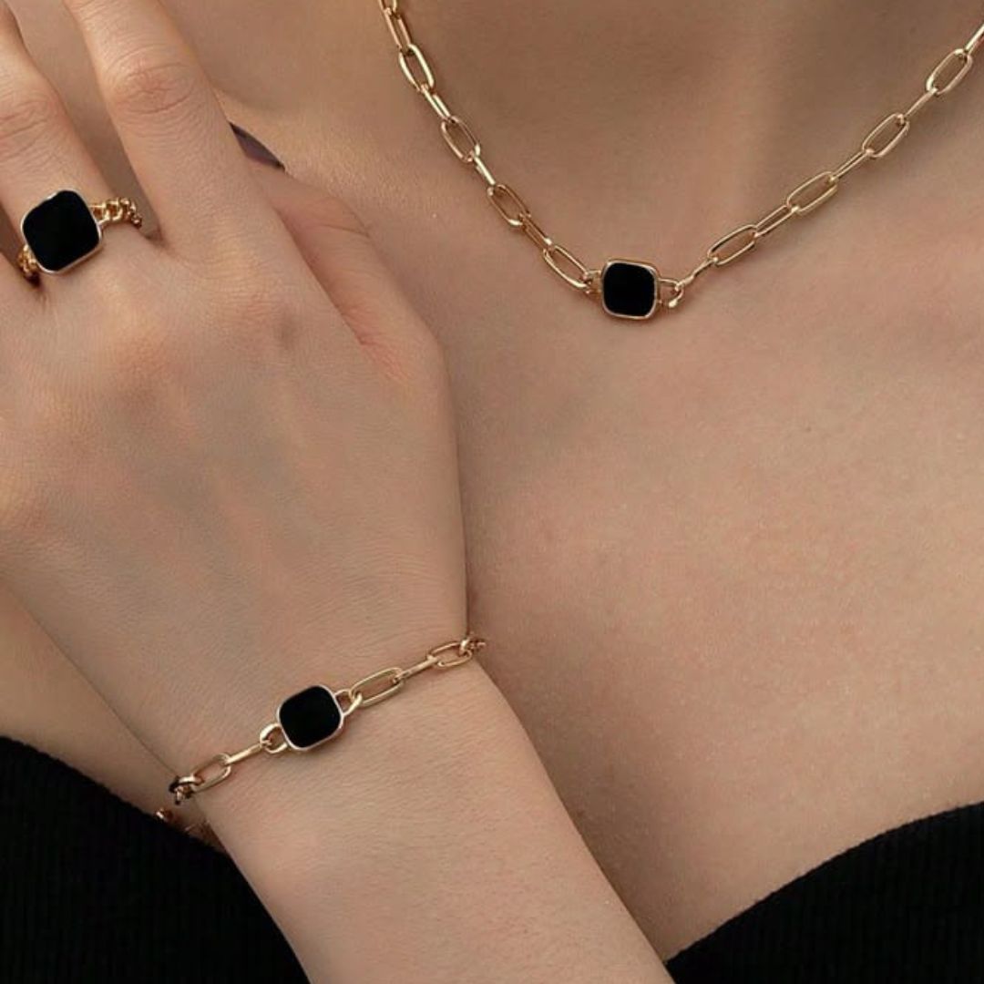 Elegant Pearl Drop Earrings With Pendant Set